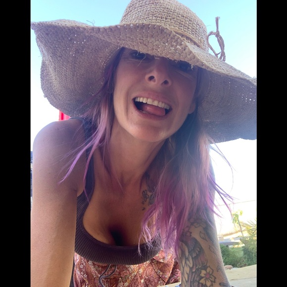 Meet your Posher, Eva - Picture 4 of 12